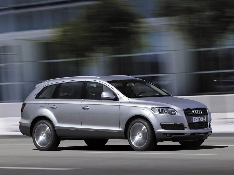  Audi Q7 4.2 Quattro (4L) 2005 года  (фото 21 из 30)